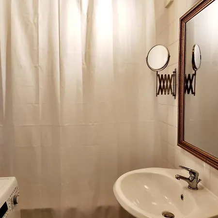 Apartment M & M Serviced *